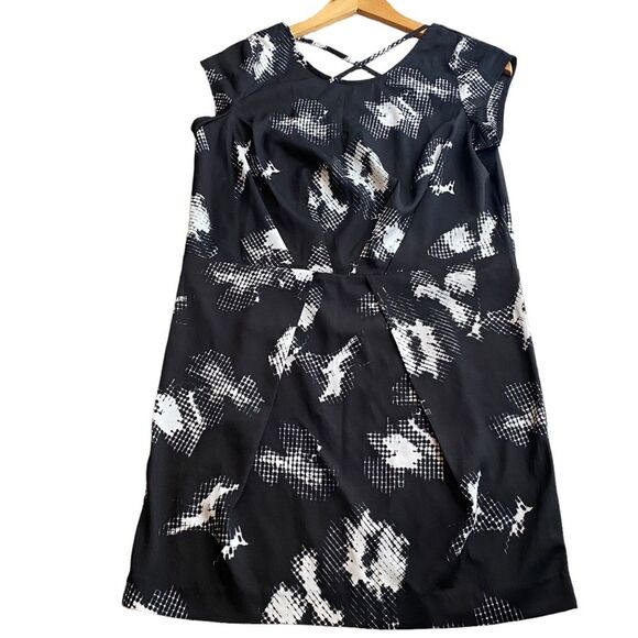 Urban Outfitters‎ Silence and Noise Black Abstract Mini Dress Criss Cross Back S - Picture 1 of 5